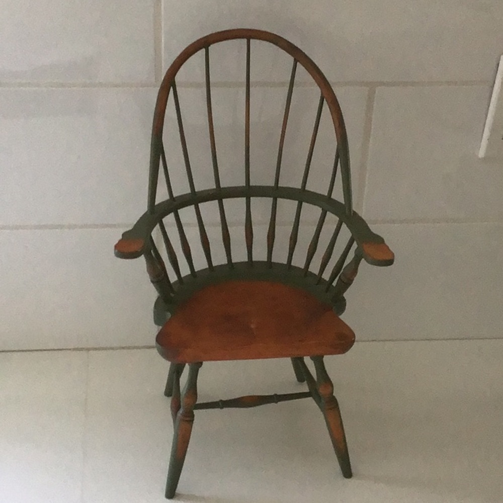 Collectible vintage doll chair in excellent condition